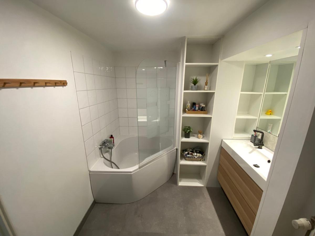 Spacious Apartment With Sea View Oostende Buitenkant foto
